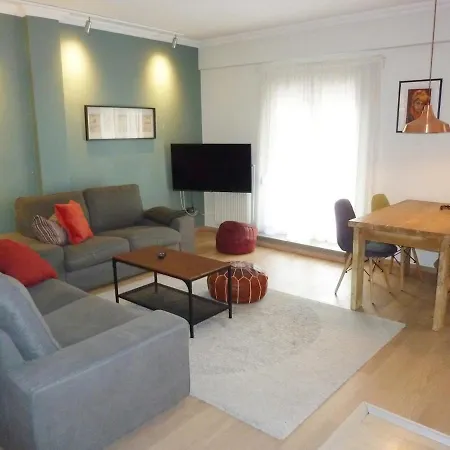 Modern Style Apartment,central Thessaloniki, 100qm *